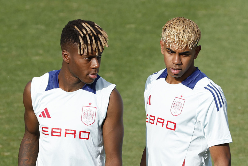 扑克高手都很稳（牌桌高手稳如泰山）