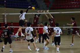 心理战术：如何在牌桌上制造“弱势”假象诱敌深入？（牌桌心理学：装弱诱敌的实战技巧）