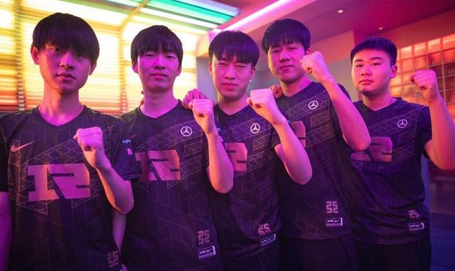 前场多面手 前场多面手